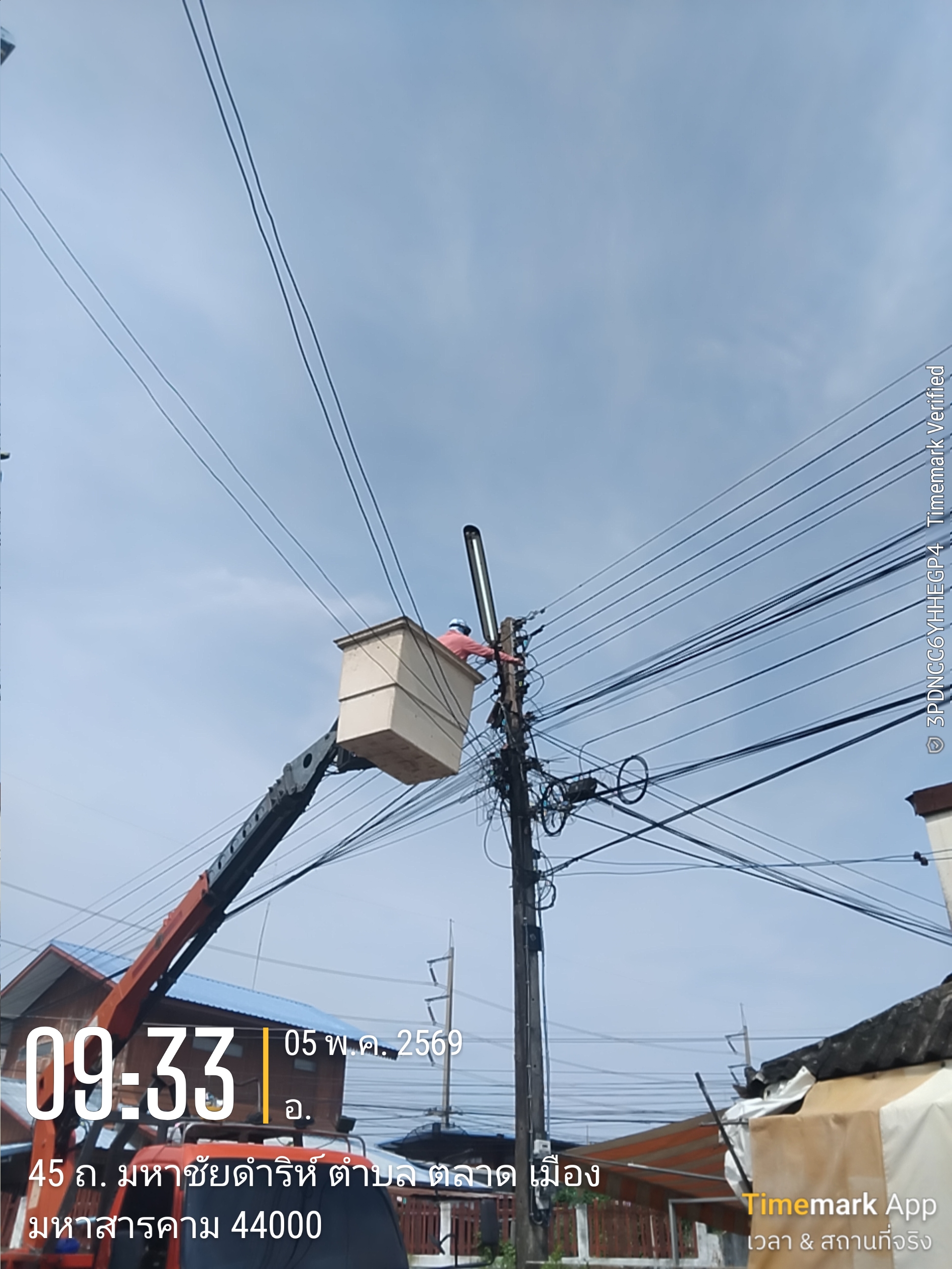 10807